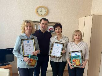 Евгений Чернов поздравил работников культуры с профессиональным праздником 